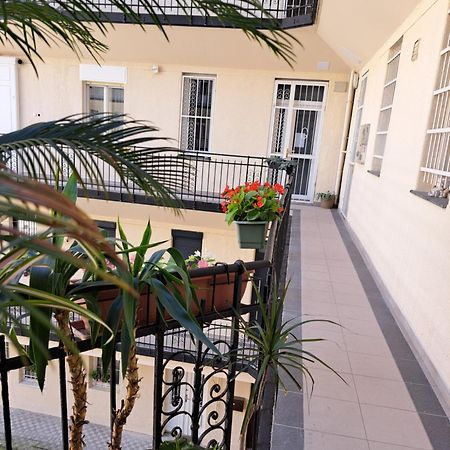 Embassy Studio Apartment Citypark Budapest Bagian luar foto