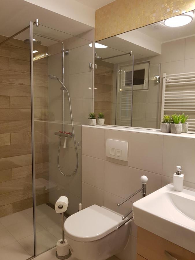 Embassy Studio Apartment Citypark Budapest Bagian luar foto